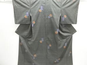 椿に格子模様織り出し手織り節紬着物